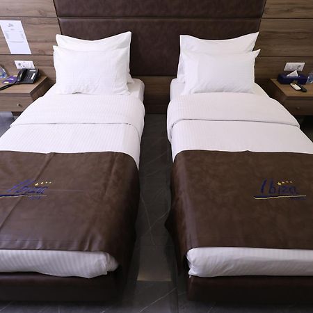 Ibiza Hotel Jounieh Exteriör bild