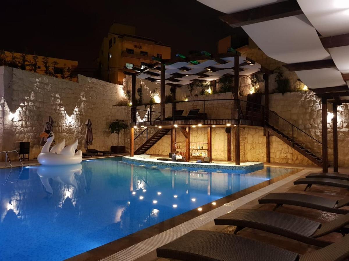 Ibiza Hotel Jounieh Exteriör bild