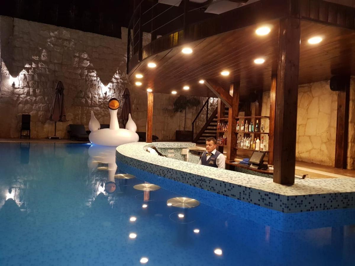 Ibiza Hotel Jounieh Exteriör bild