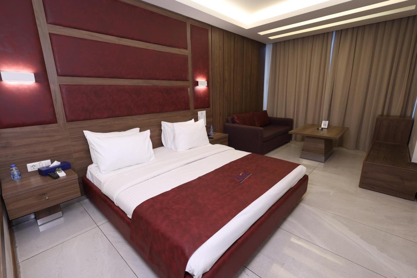 Ibiza Hotel Jounieh Exteriör bild