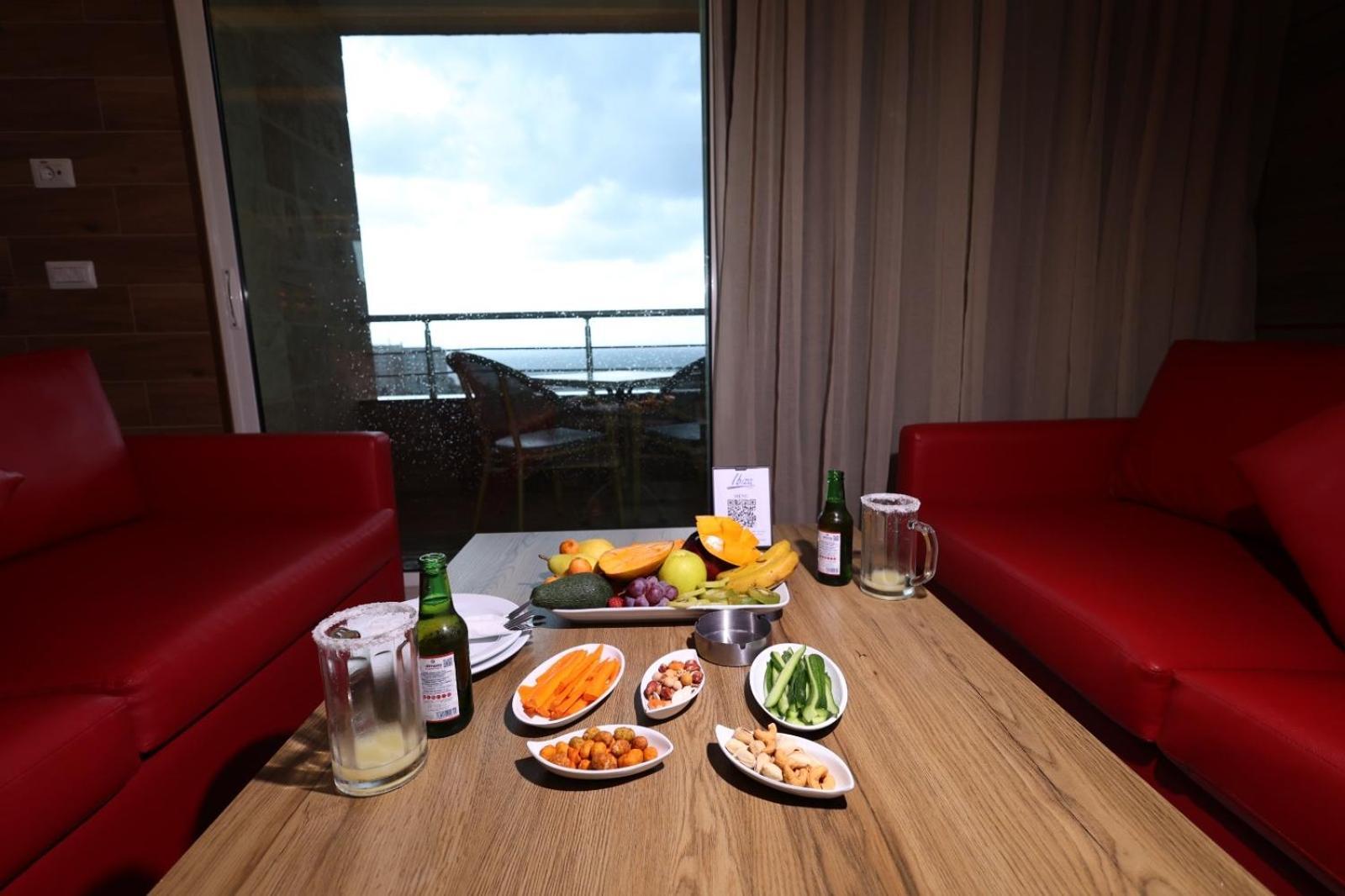 Ibiza Hotel Jounieh Exteriör bild