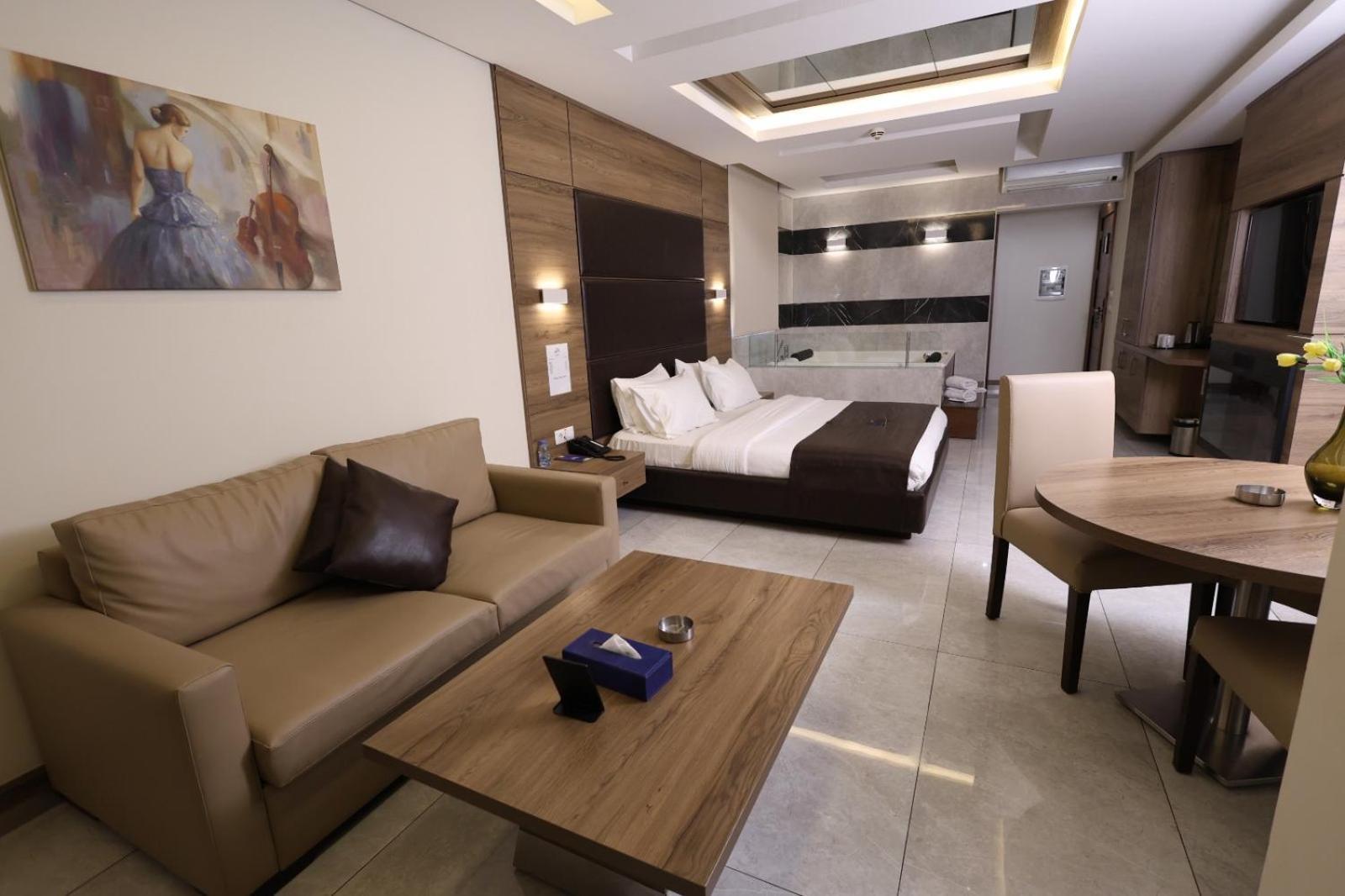 Ibiza Hotel Jounieh Exteriör bild