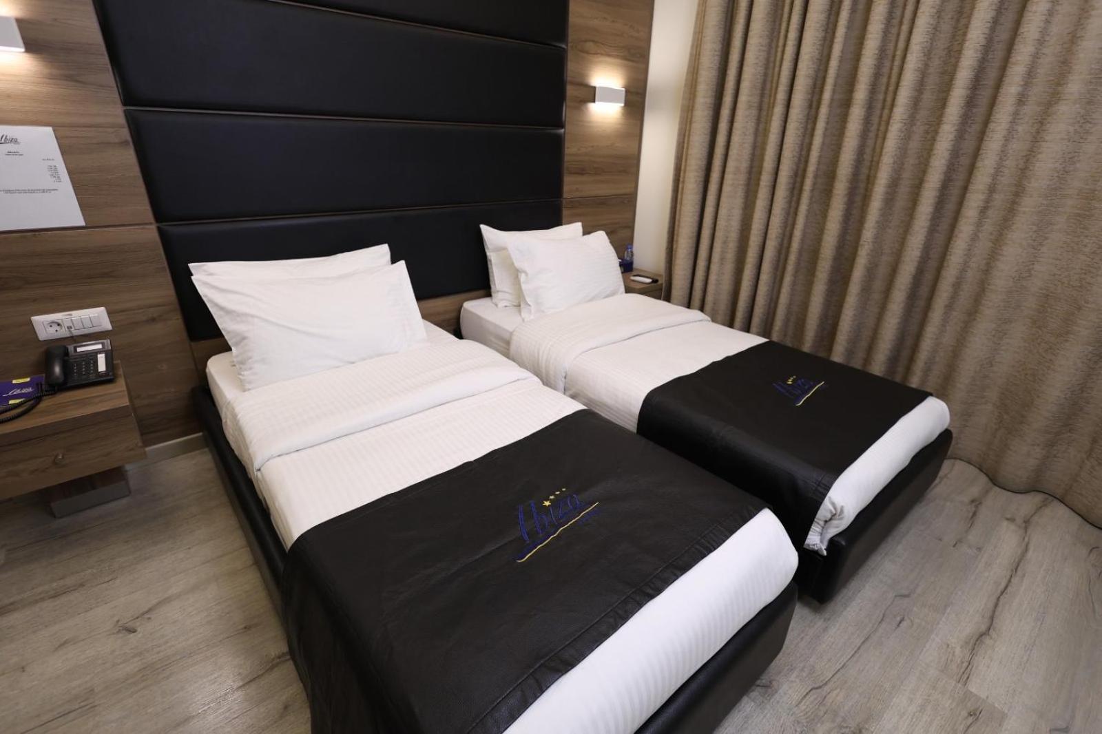 Ibiza Hotel Jounieh Exteriör bild