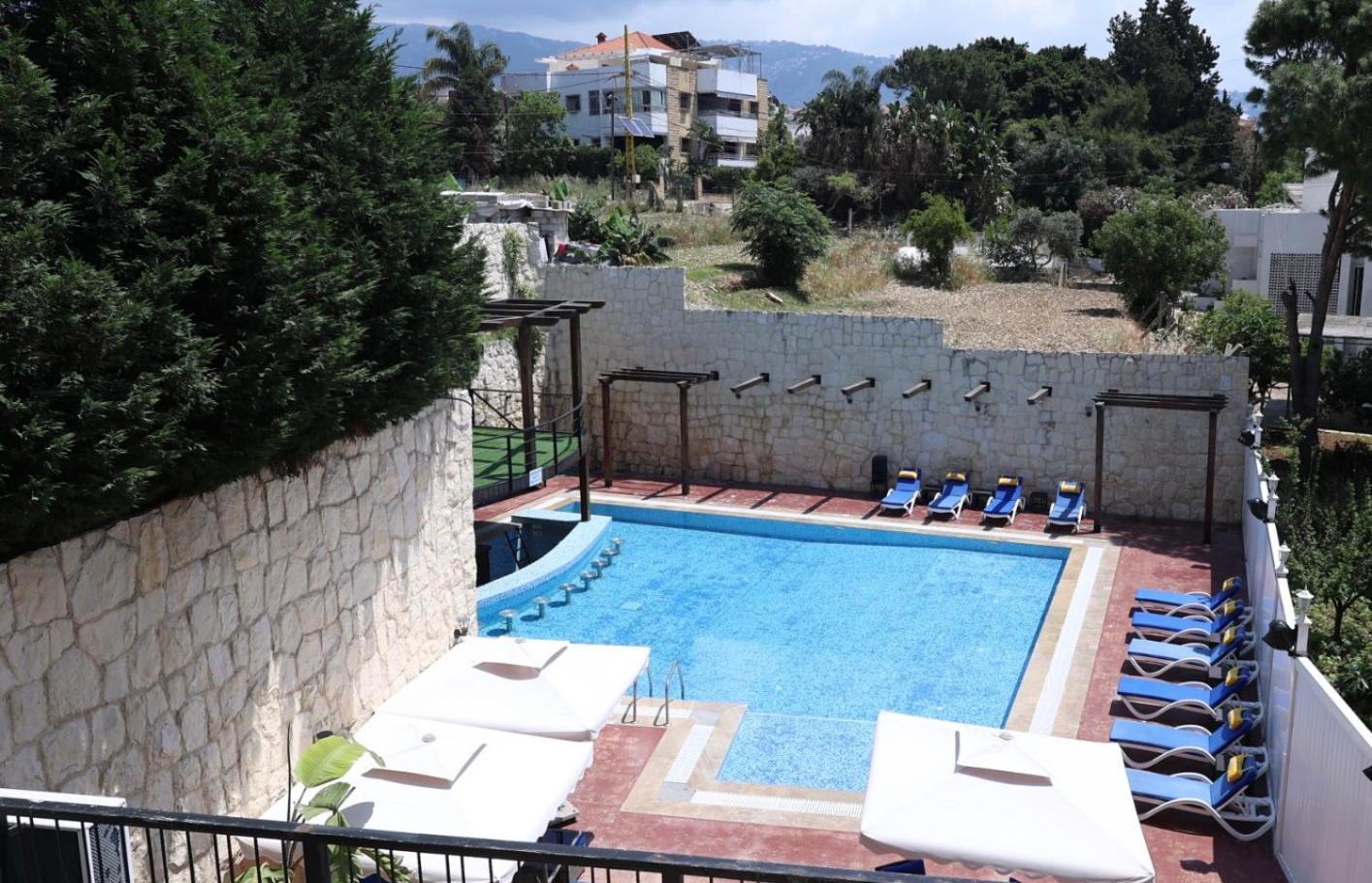 Ibiza Hotel Jounieh Exteriör bild