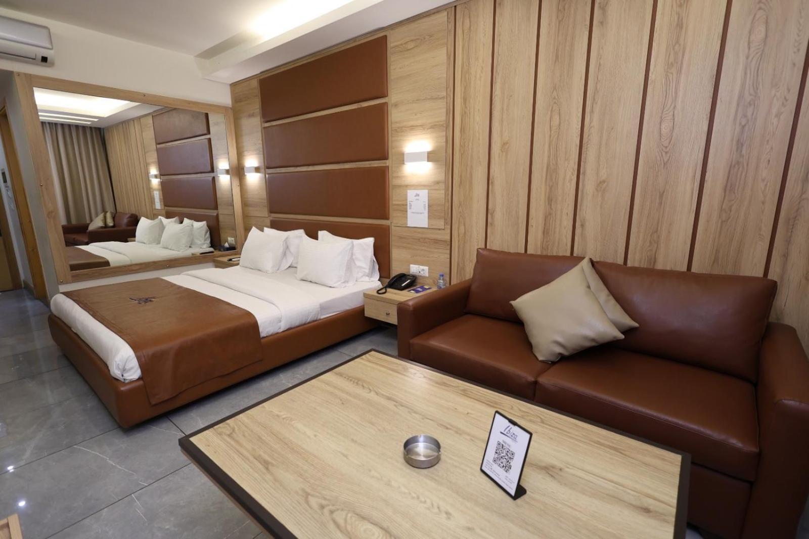 Ibiza Hotel Jounieh Exteriör bild
