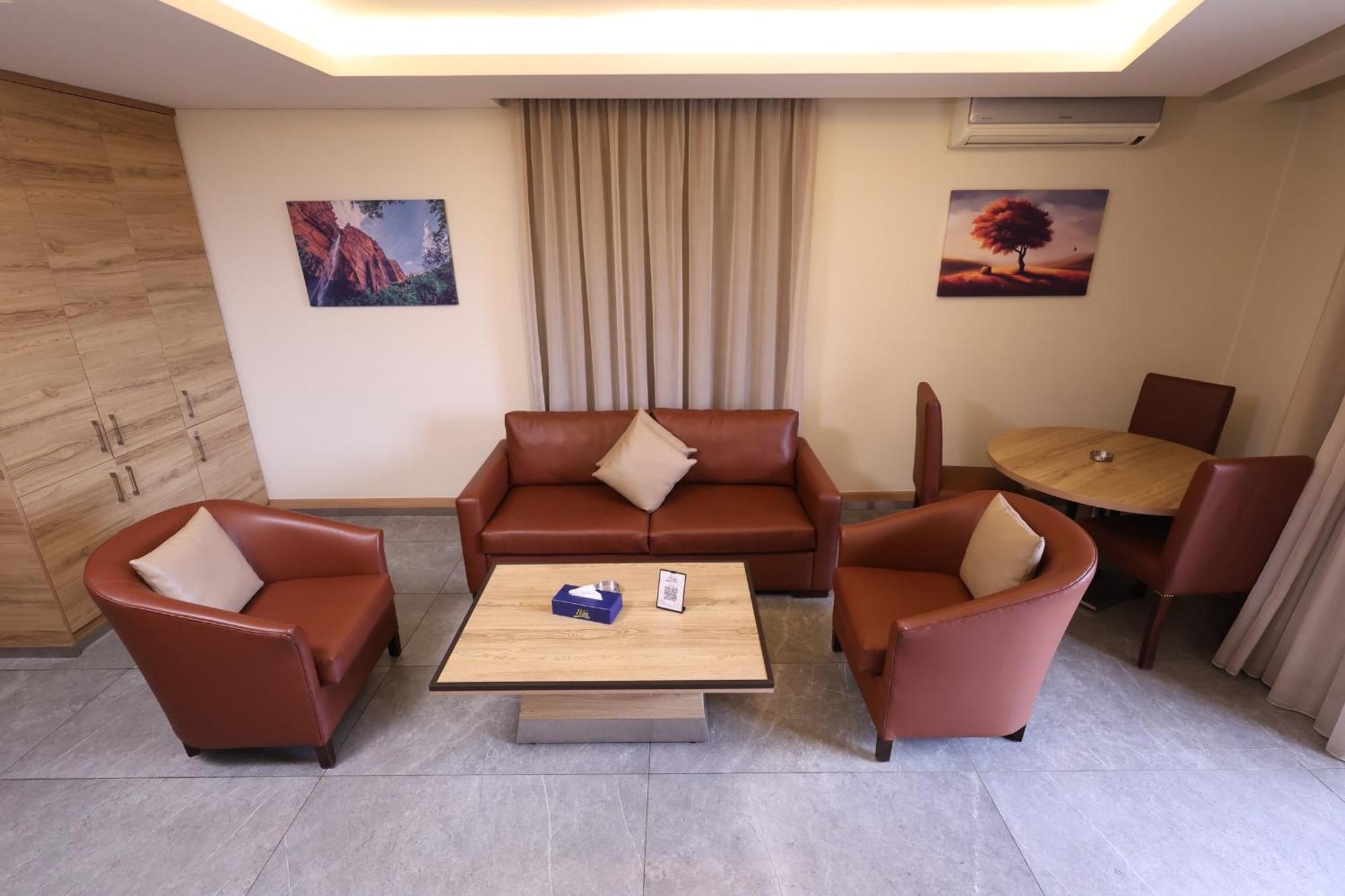 Ibiza Hotel Jounieh Exteriör bild