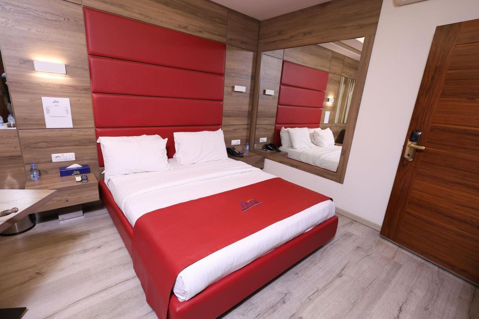 Ibiza Hotel Jounieh Exteriör bild