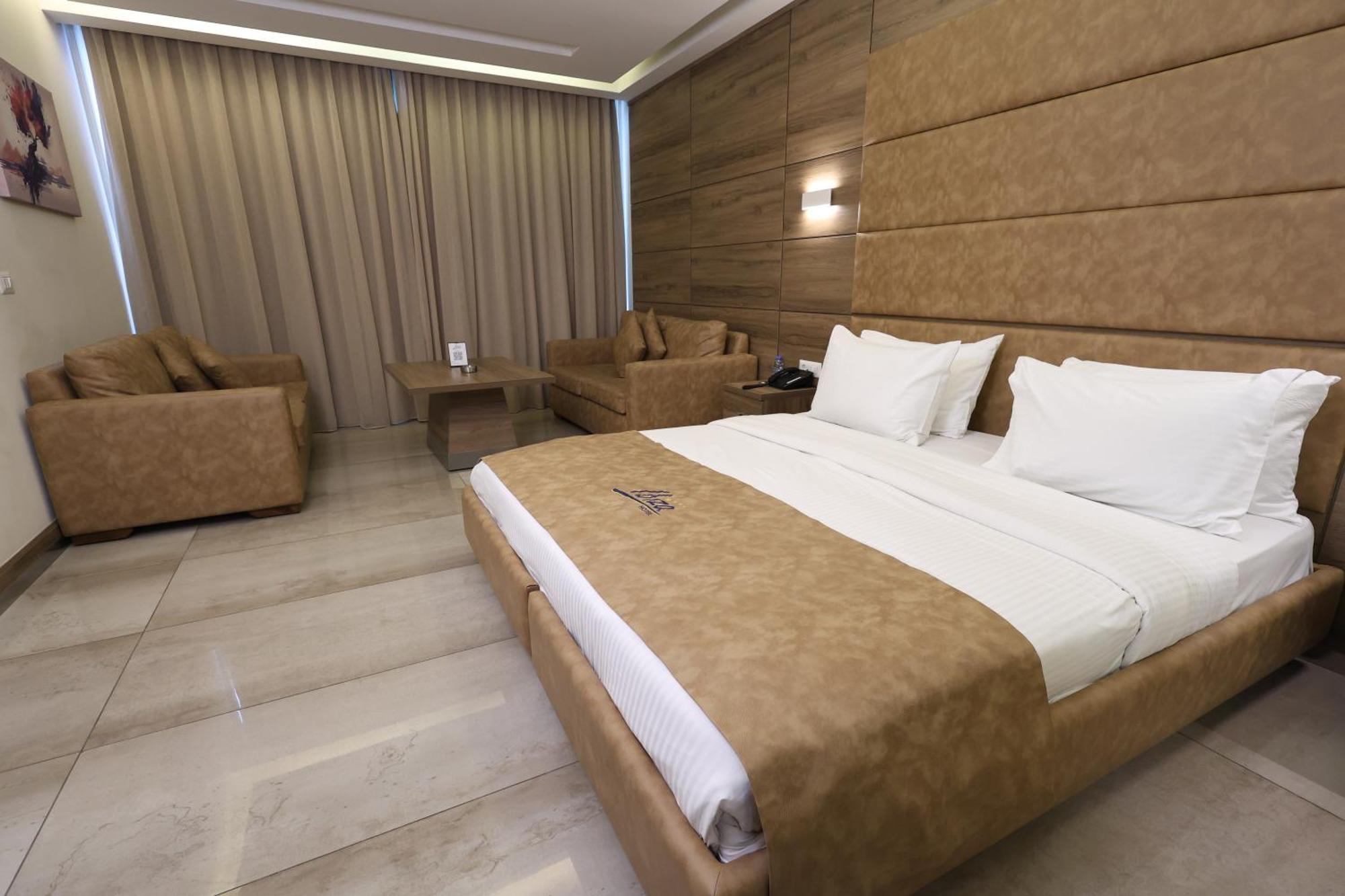 Ibiza Hotel Jounieh Exteriör bild