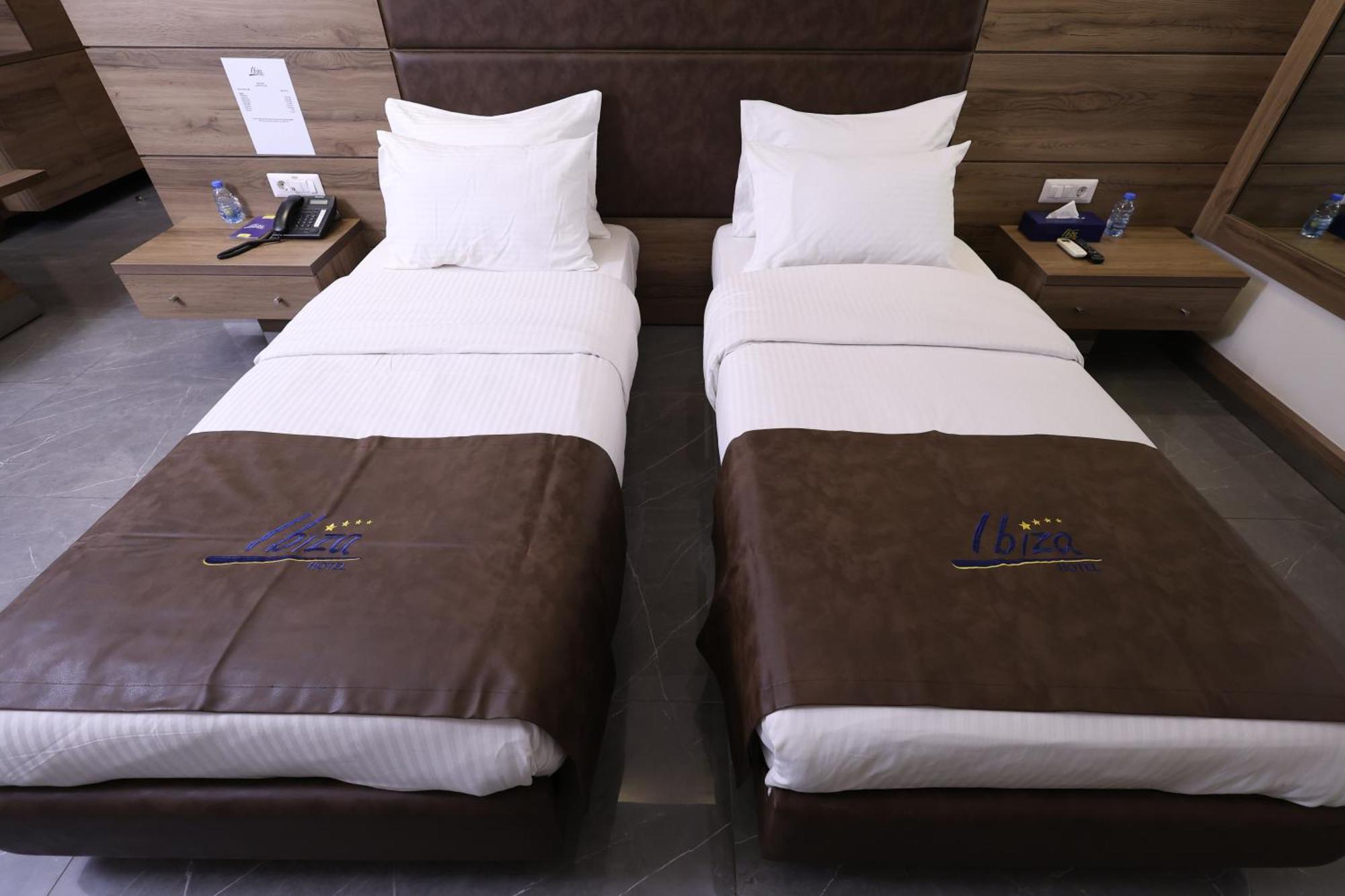 Ibiza Hotel Jounieh Exteriör bild