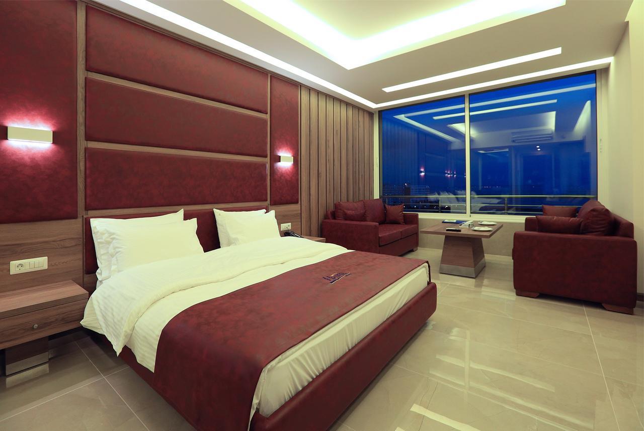 Ibiza Hotel Jounieh Exteriör bild
