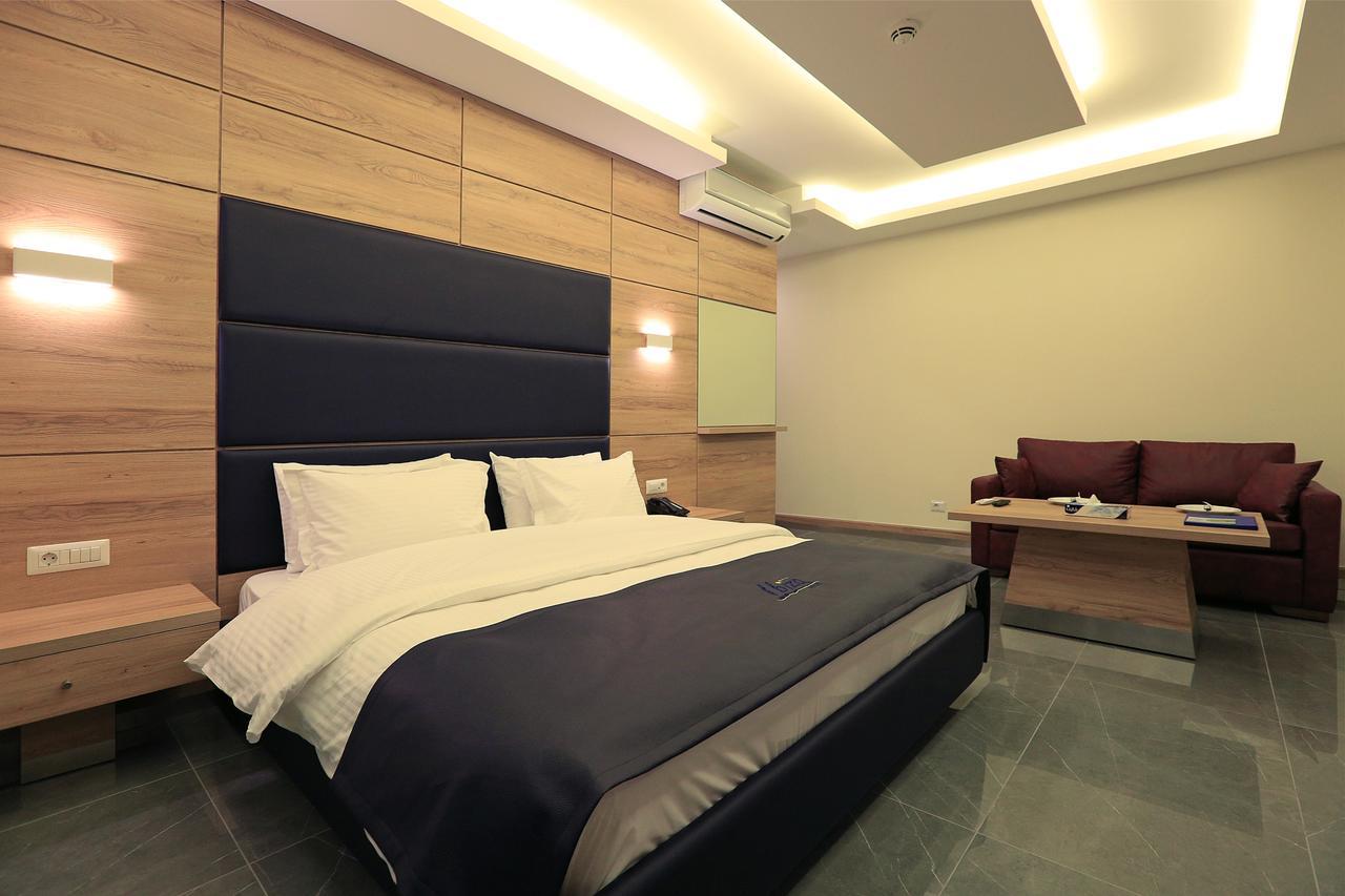 Ibiza Hotel Jounieh Exteriör bild